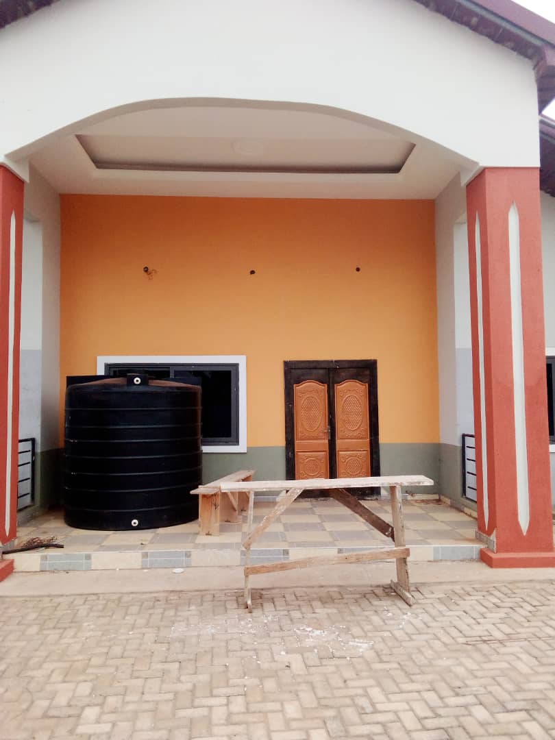 10 Bedroom House for Rent at Tamale