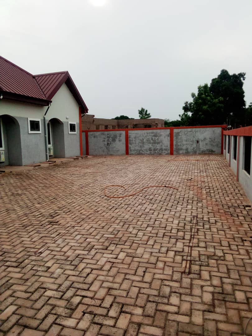 10 Bedroom House for Rent at Tamale