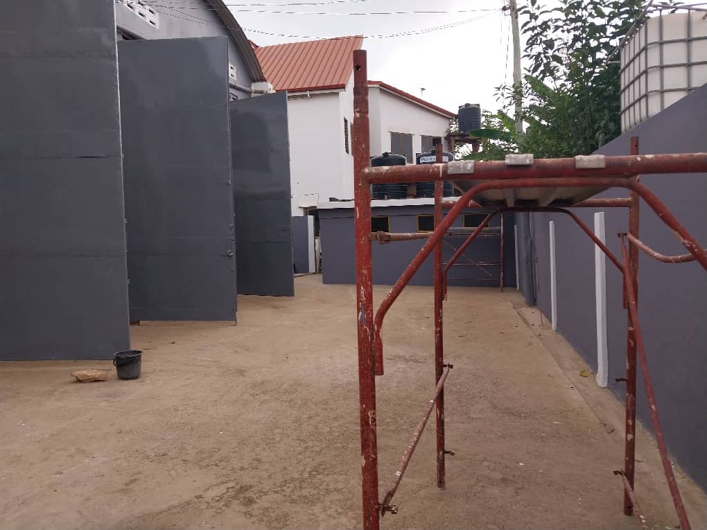 100 SQM Warehouse For Rent at Lashibi