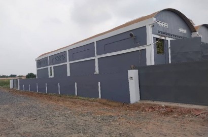 400 SQM Warehouse For Rent at Lashibi