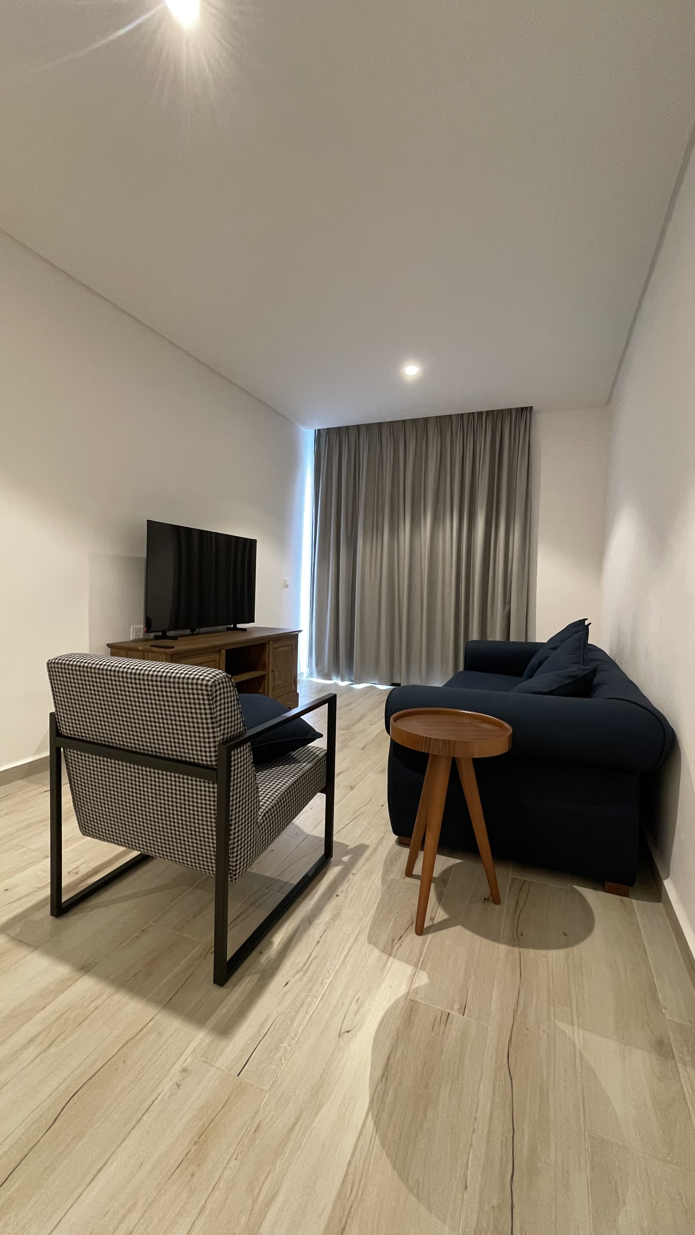 Fully Furnished One (1) Bedroom Apartment For Rent at Airport West
