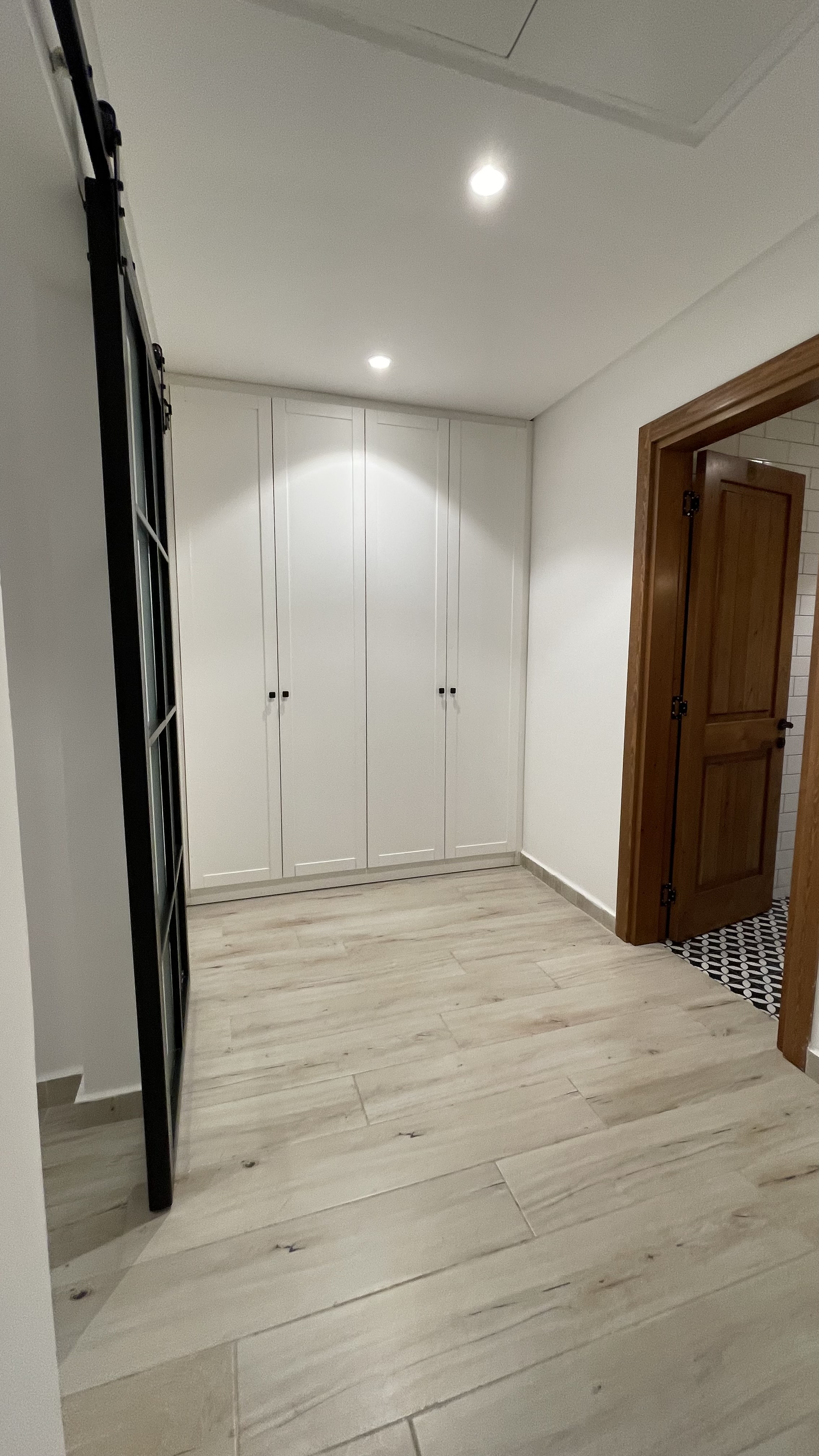Fully Furnished One (1) Bedroom Apartment For Rent at Airport West
