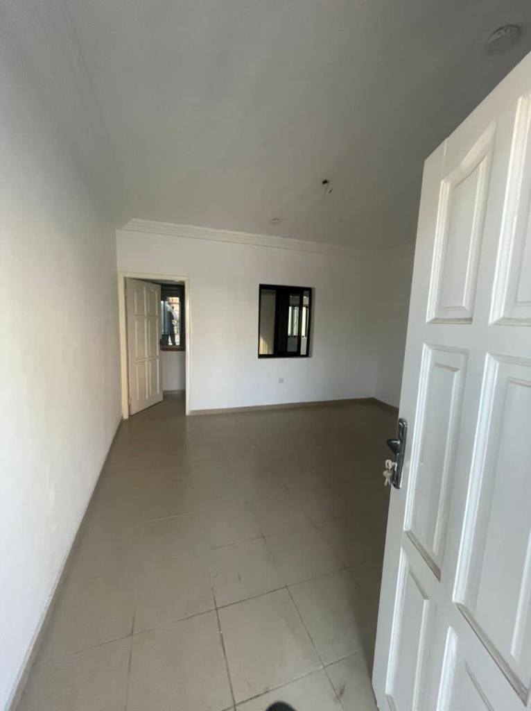 2 Bedroom Apartment for Rent at Lapaz