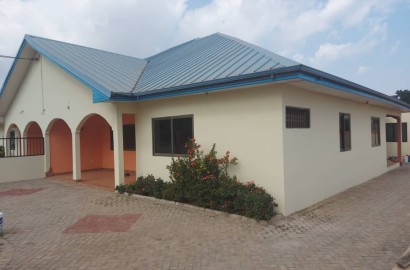 3 Bedroom Semidetached House for Rent at Abokobi