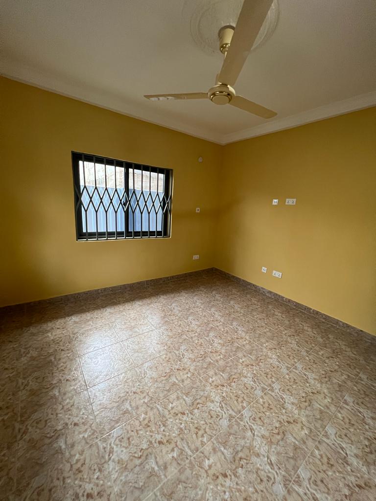 3 BEDROOM HOUSE FOR RENT AT ABOKOBI
