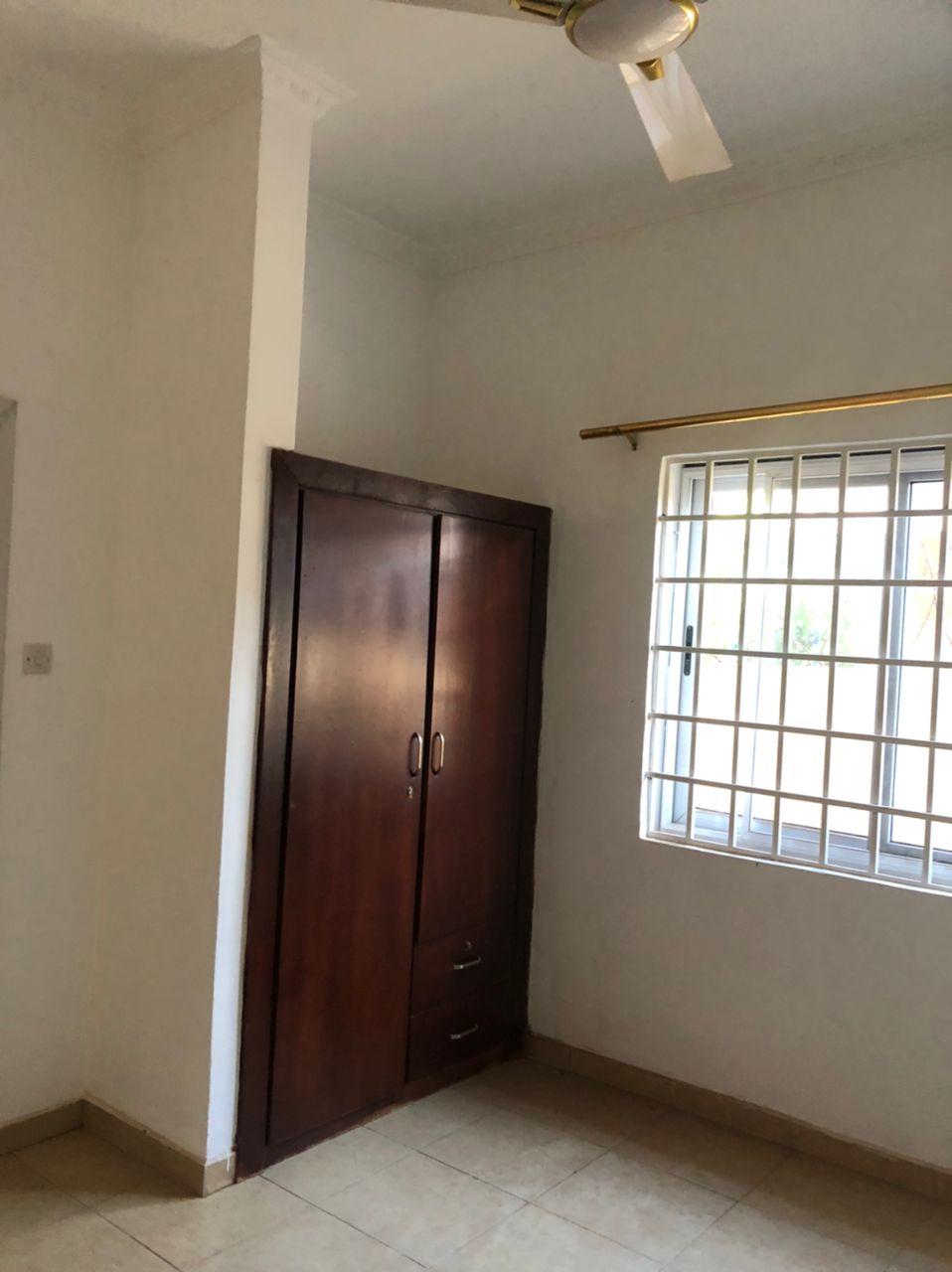 3 BEDROOM HOUSE FOR RENT AT SPINTEX