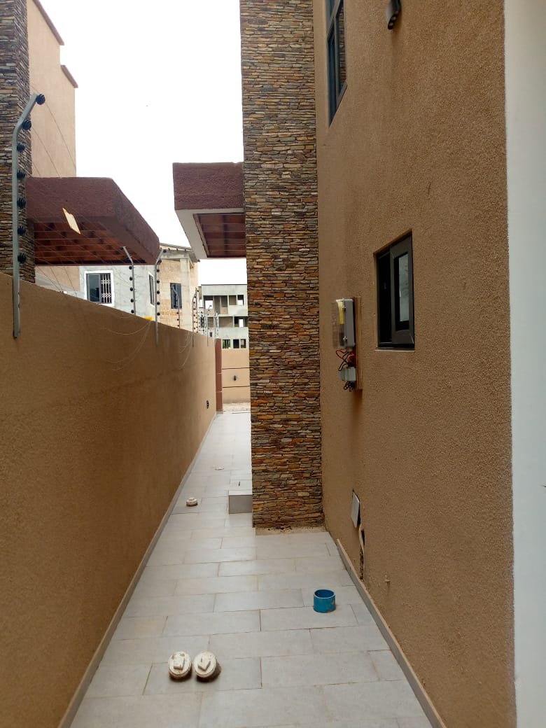 3 Bedroom Townhouse for Sale at Oyarifa