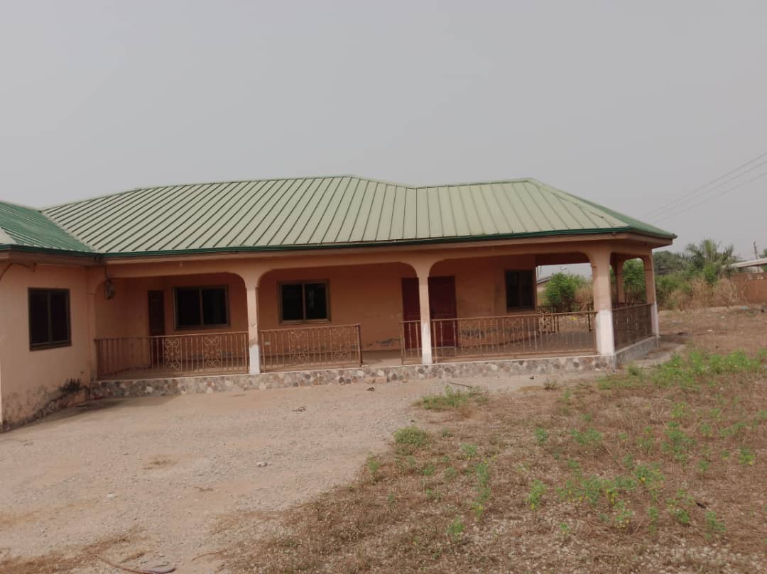 3 Bedrooms House for Sale At Kasoa Cp