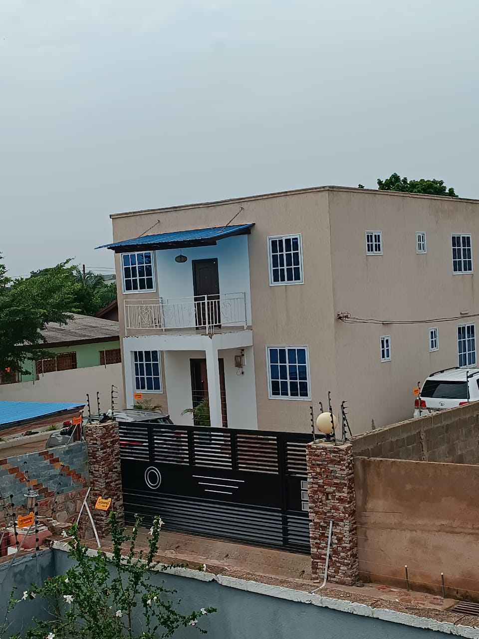 4 BEDROOM SELF COMPOUND HOUSE FOR RENT