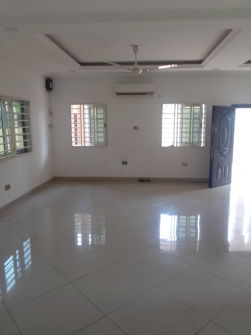 4 BEDROOM HOUSE FOR RENT