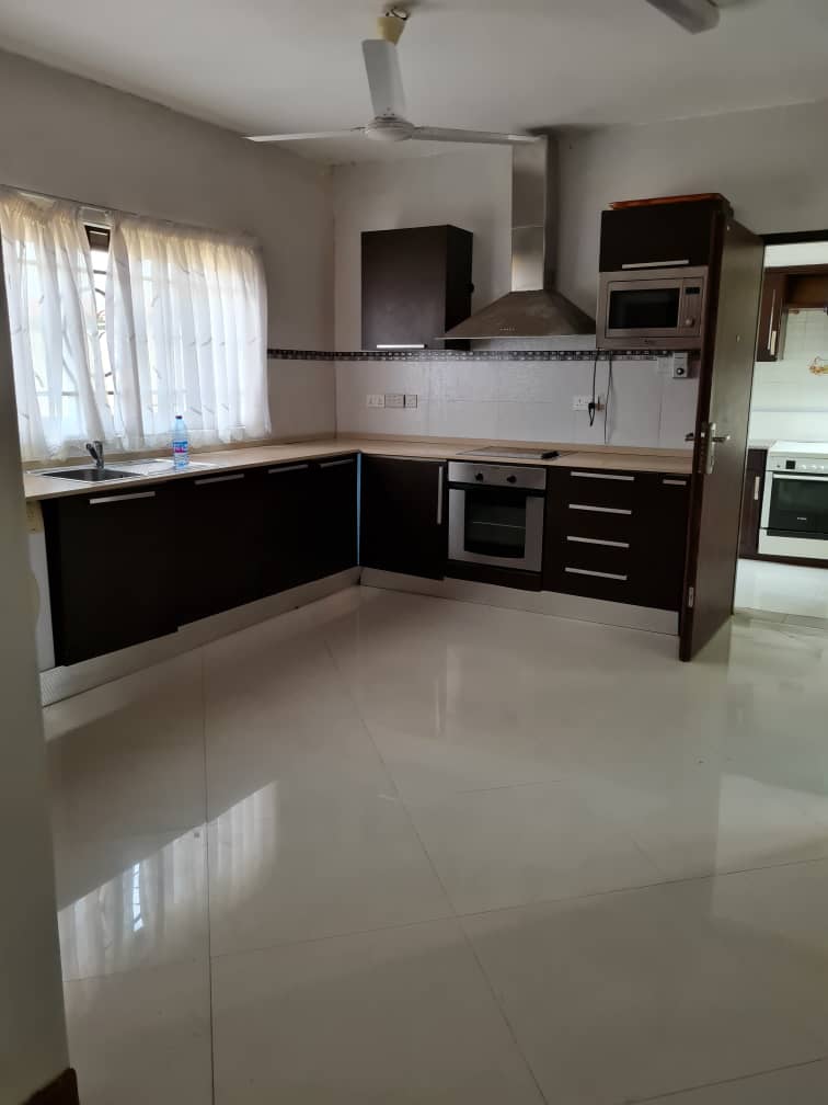 4 BEDROOM HOUSE FOR SALE AT SPINTEX
