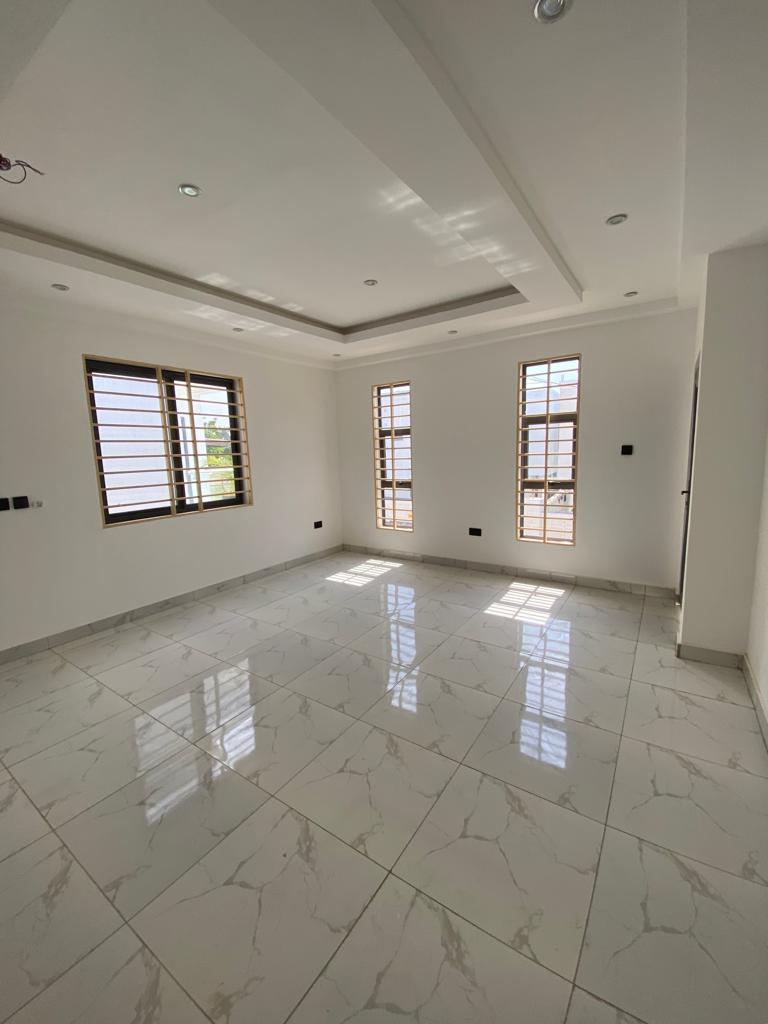 4 Bedroom Townhouse for Rent at Adjiringano