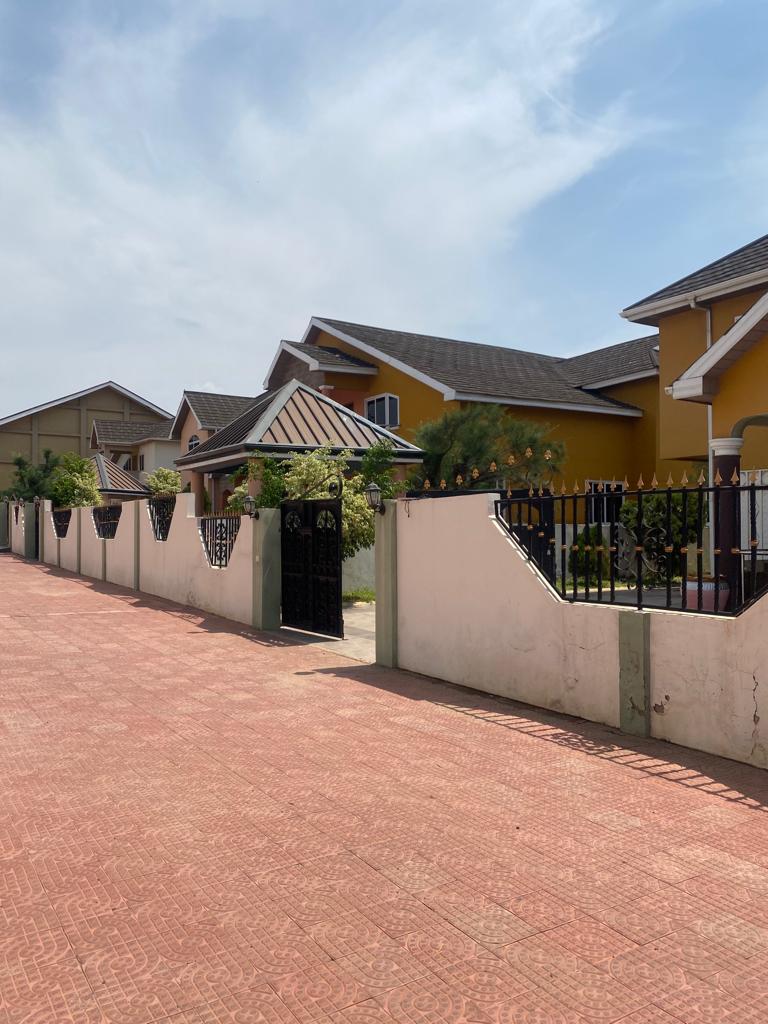 4 Bedroom Townhouse With 1 Bedroom Boy’s Quarters for Both Rent and Sale at Adjiringano