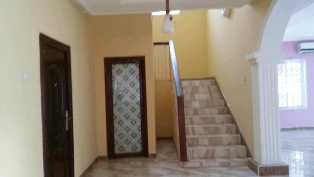 4 BEDROOMS HOUSE WITH ONE BEDROOM BOYS QUARTERS HOUSE FOR RENT
