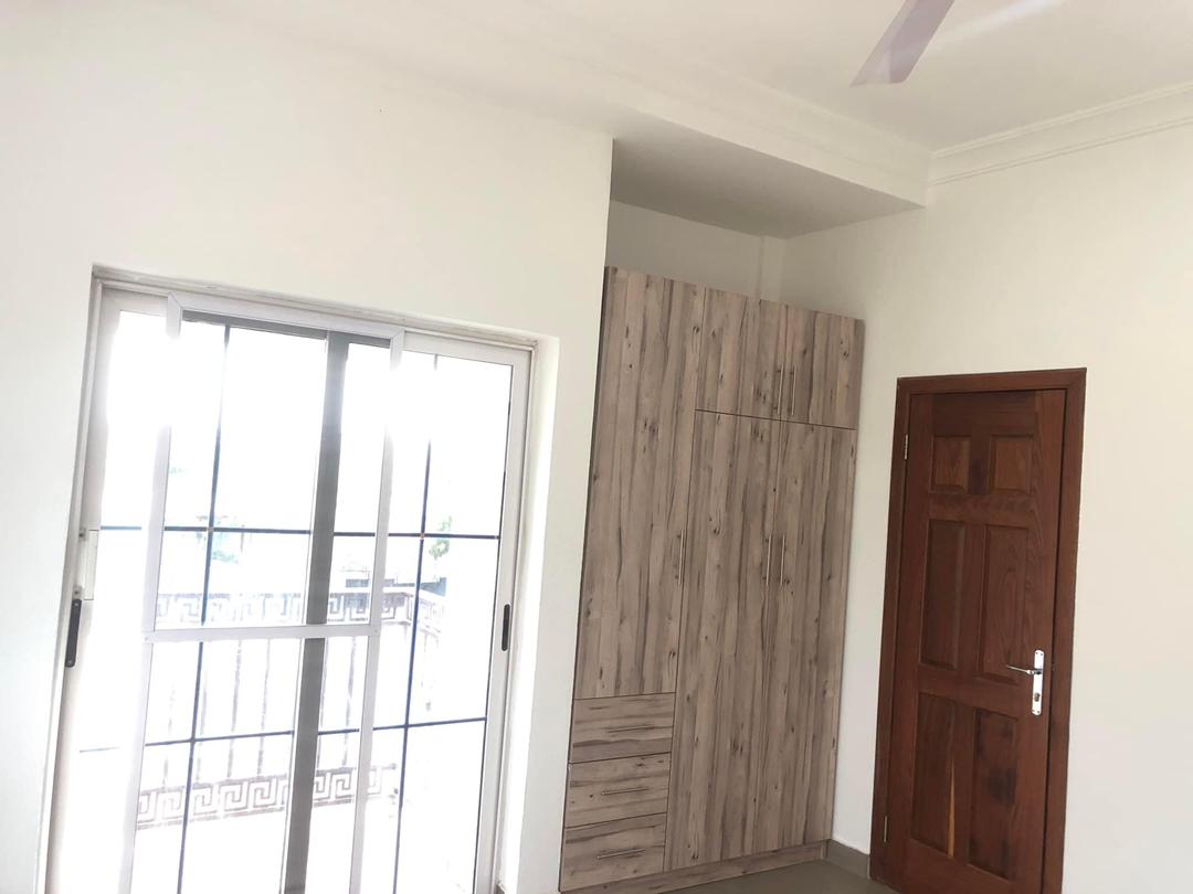 4 Bedrooms Townhouse for Rent At Ogbojo