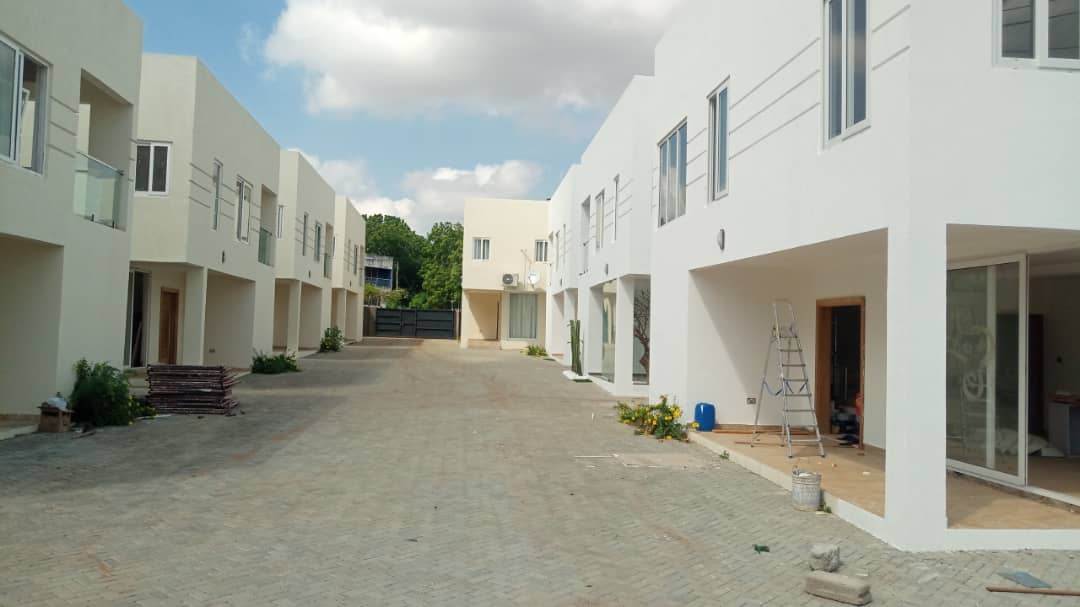 4 Bedrooms Townhouse for Sale at Cantonment
