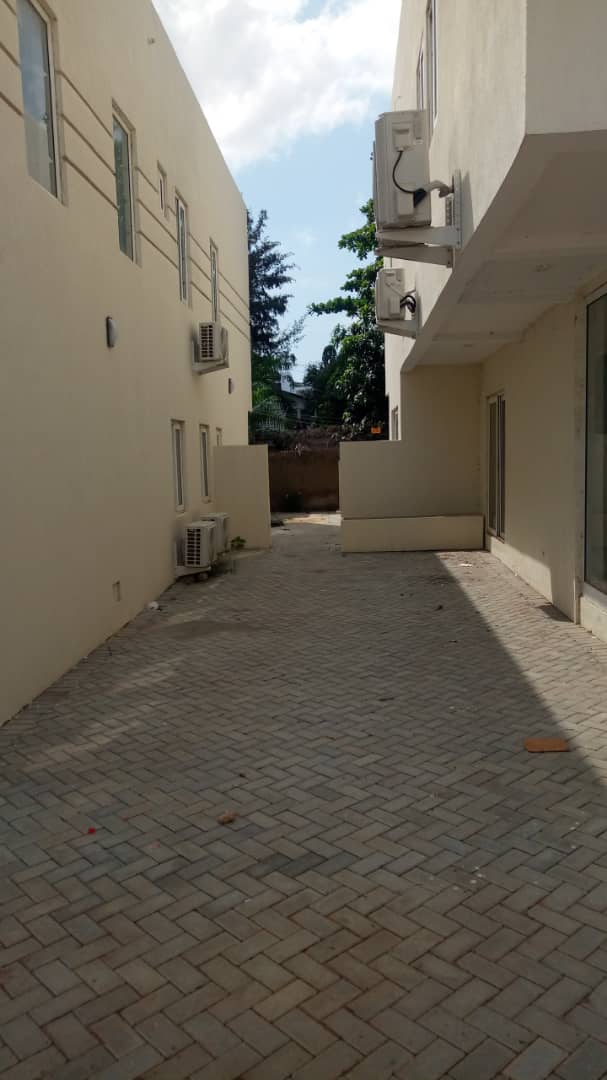 4 Bedrooms Townhouse for Sale at Cantonment