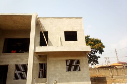 (8) Eight Bedroom House for Sale at Kwadaso Hill Top