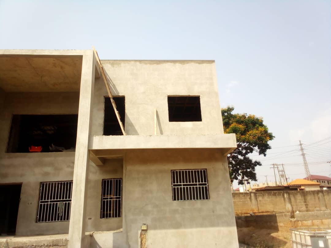 (8) Eight Bedroom House for Sale at Kwadaso Hill Top