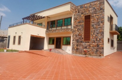 Four Bedrooms  house for sale