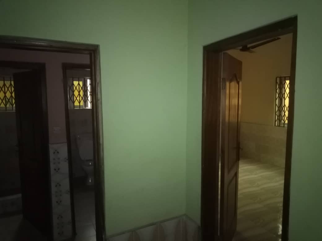 5 Bedrooms House for Rent At Amanfrom Quarters