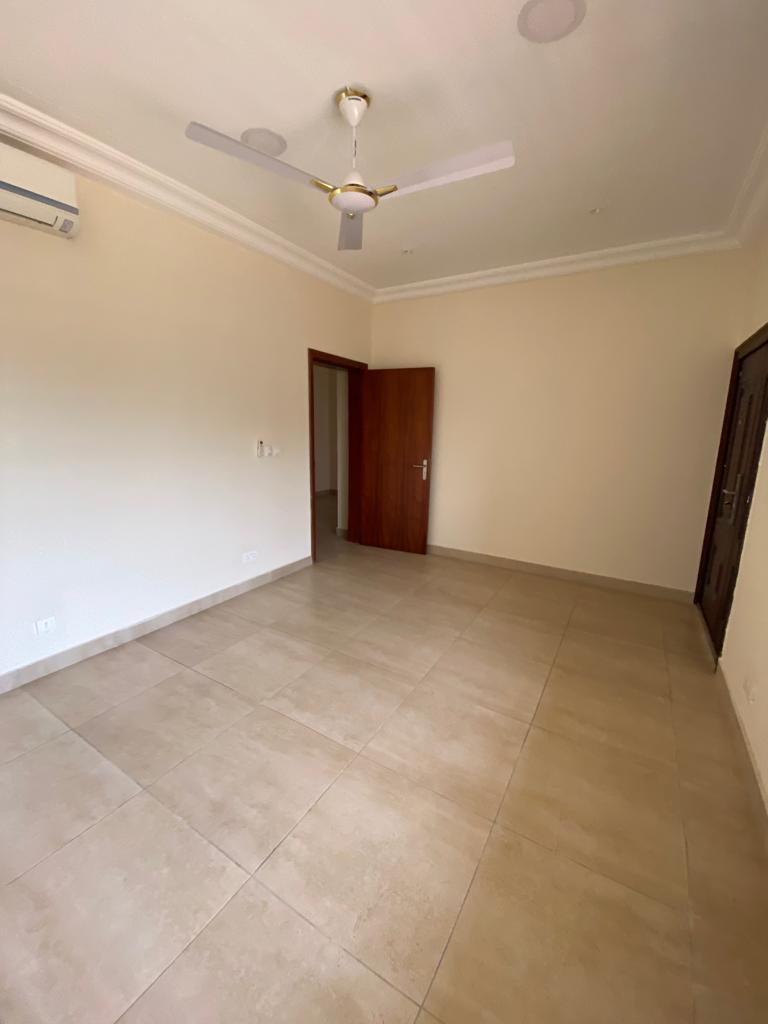 5 Bedrooms House for Rent at Tse Addo