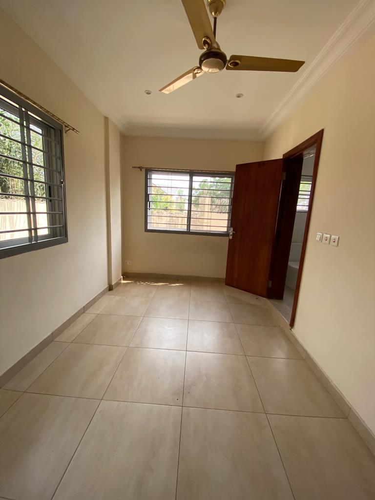 5 Bedrooms House for Rent at Tse Addo