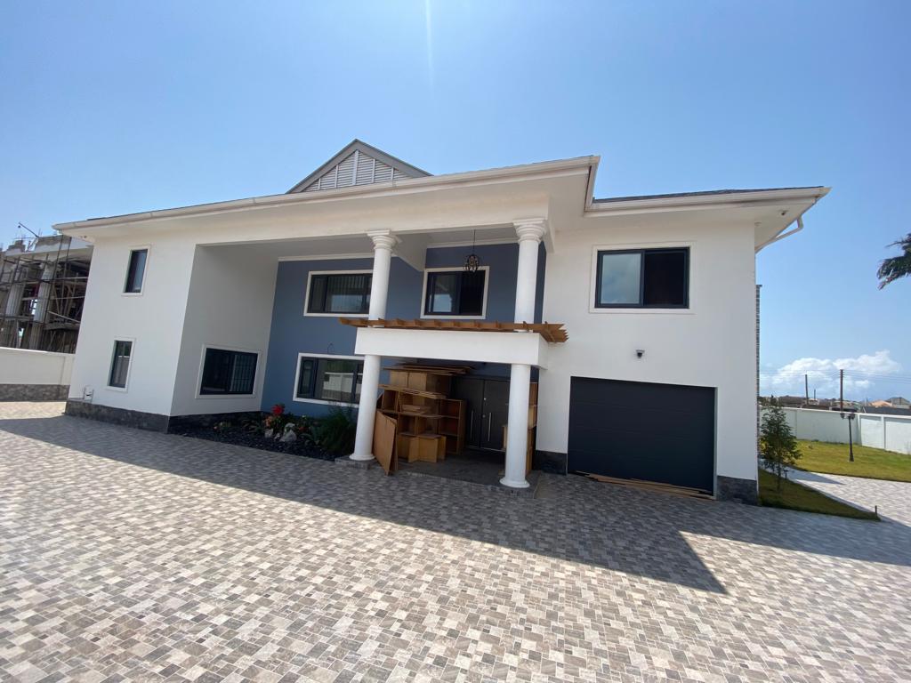 Six 6-Bedroom Fully Furnished House With One 1-Bedroom Boy's Quarter's for Rent at Sakumono 
