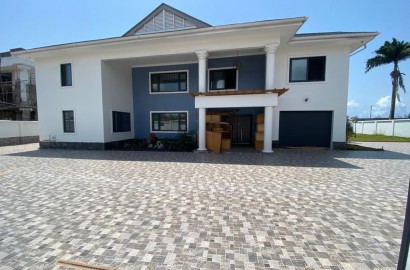 Six 6-Bedroom Fully Furnished House With One 1-Bedroom Boy's Quarter's for Rent at Sakumono 