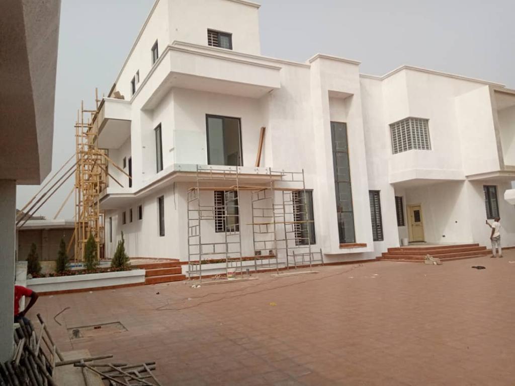 8 Bedrooms House With 1 Bedroom Boys Quarters for Sale At Adjiringanor