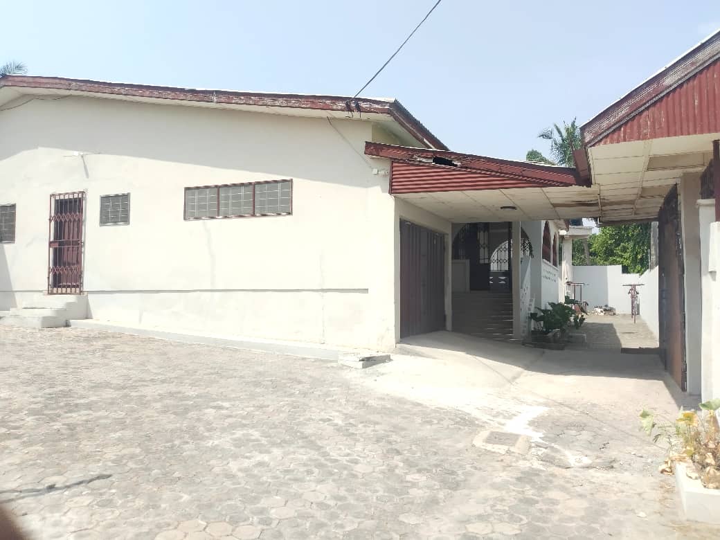 8 Bedrooms Self Compound House for Sale at Fumesua - Kumasi