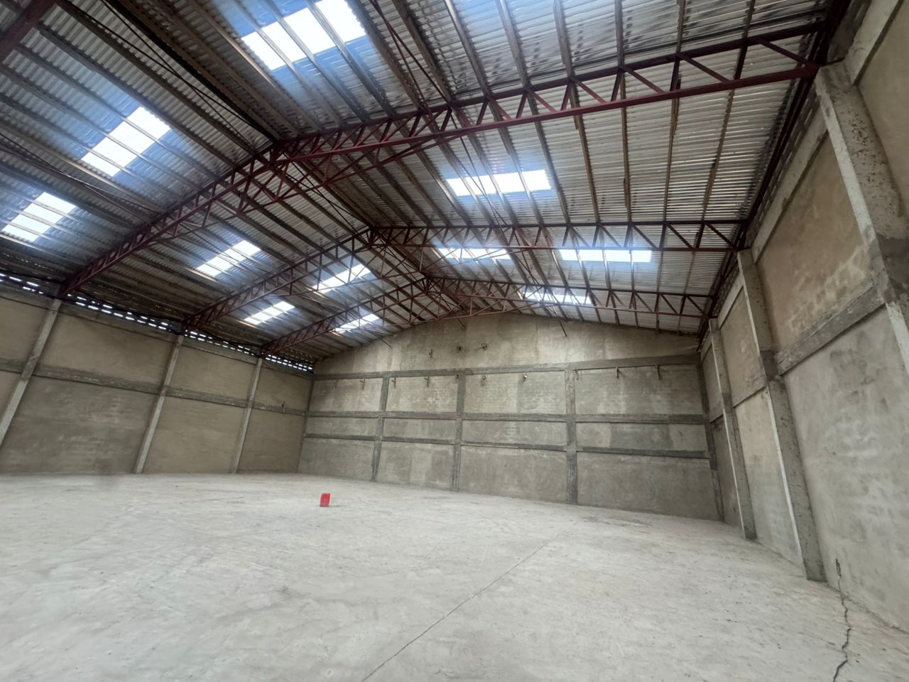 800 SQM Warehouse For Rent at Tesano