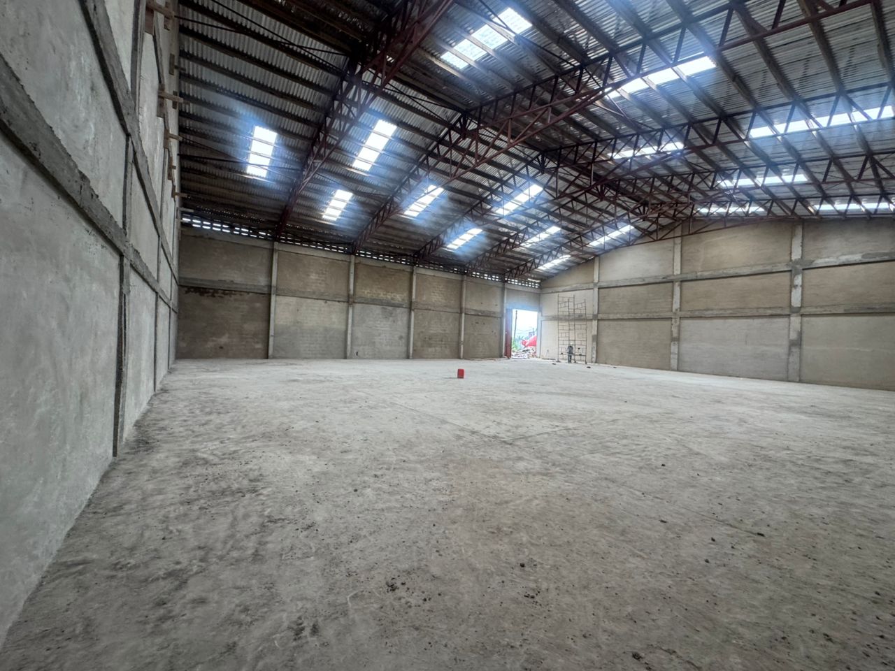 800 SQM Warehouse For Rent at Tesano