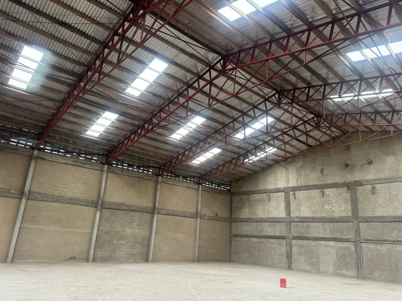800 SQM Warehouse For Rent at Tesano