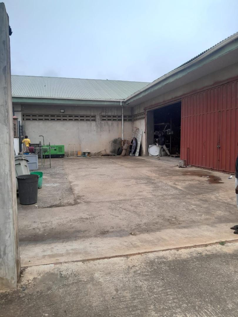 850 SQM Warehouse For Rent at Spintex