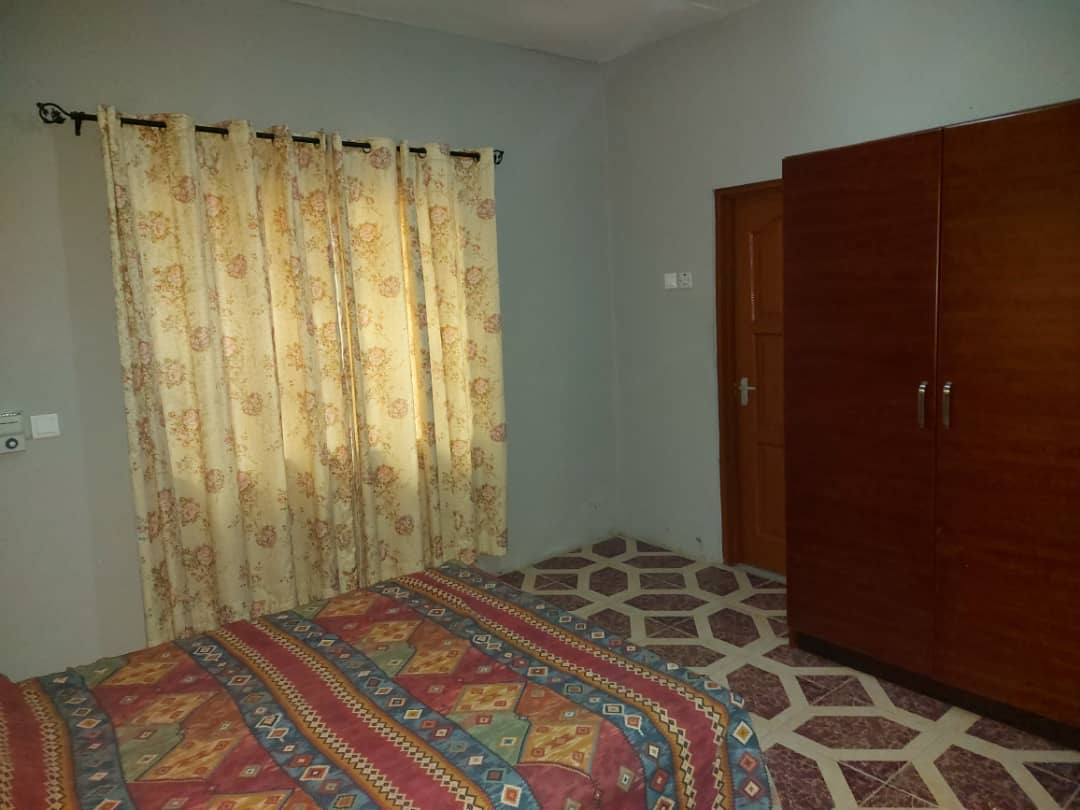 Furnished 3 bedroom house with 1 bedroom outhouse for rent