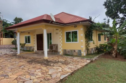 3 Bedroom House with 1 Bedroom Outhouse for Rent