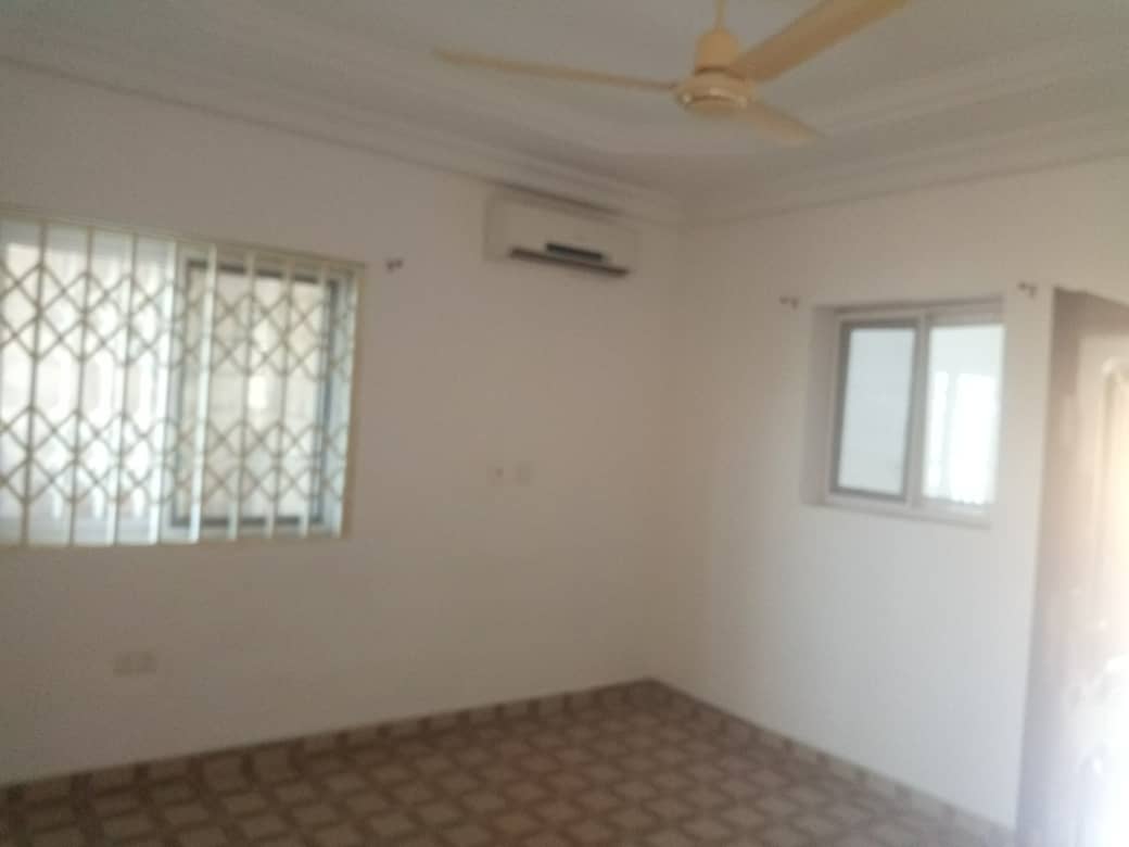 2 Bedroom Apartments for rent in Adjiriganor