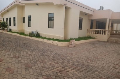 12 Bedroom house with 3 boys quarters for rent
