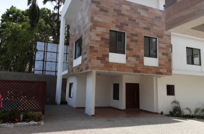 4 Bedroom House on Community Compound for rent