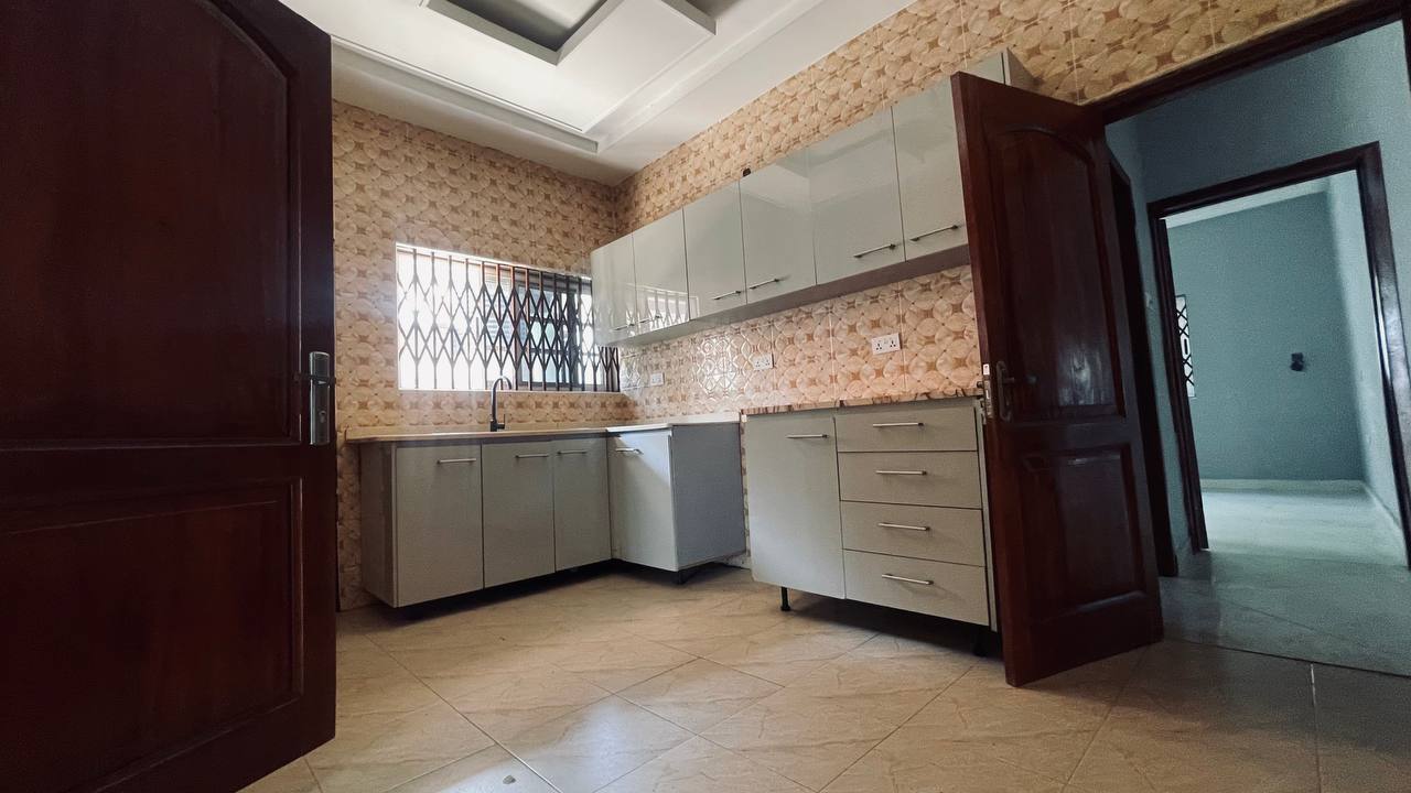 Three (3) Bedroom House For Rent at Adenta Amrahia
