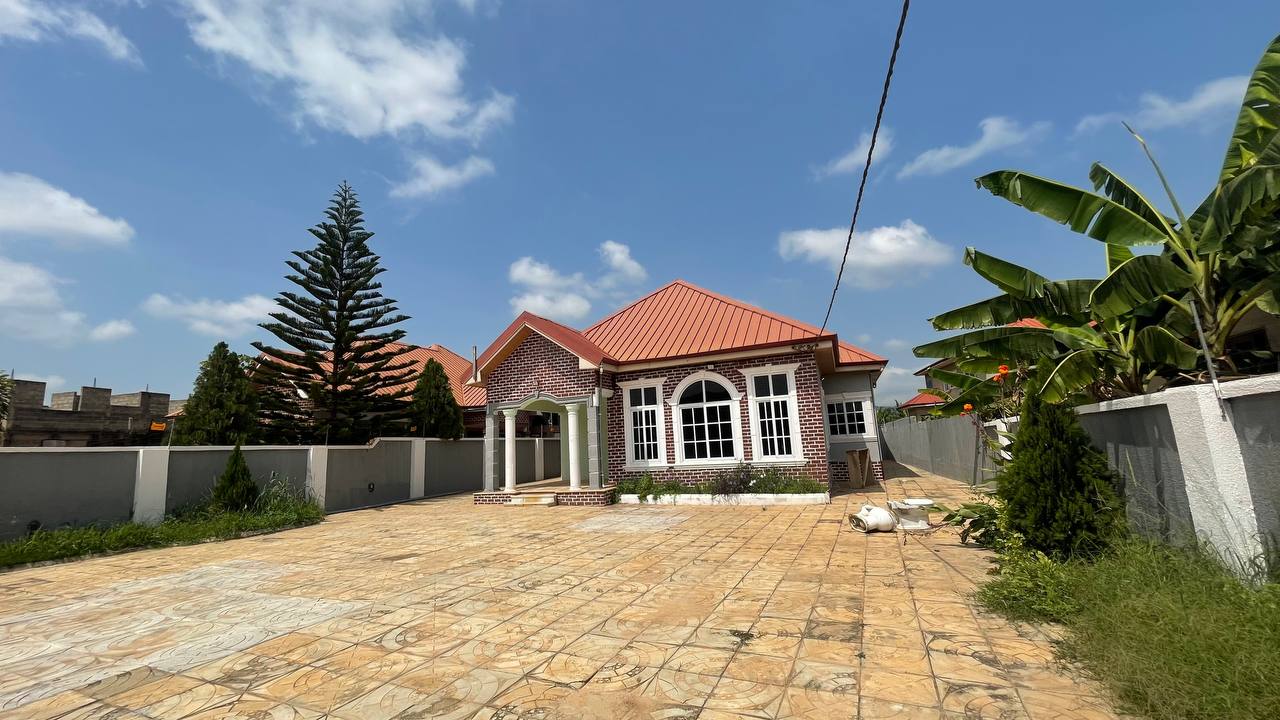Three (3) Bedroom House For Rent at Adenta Amrahia