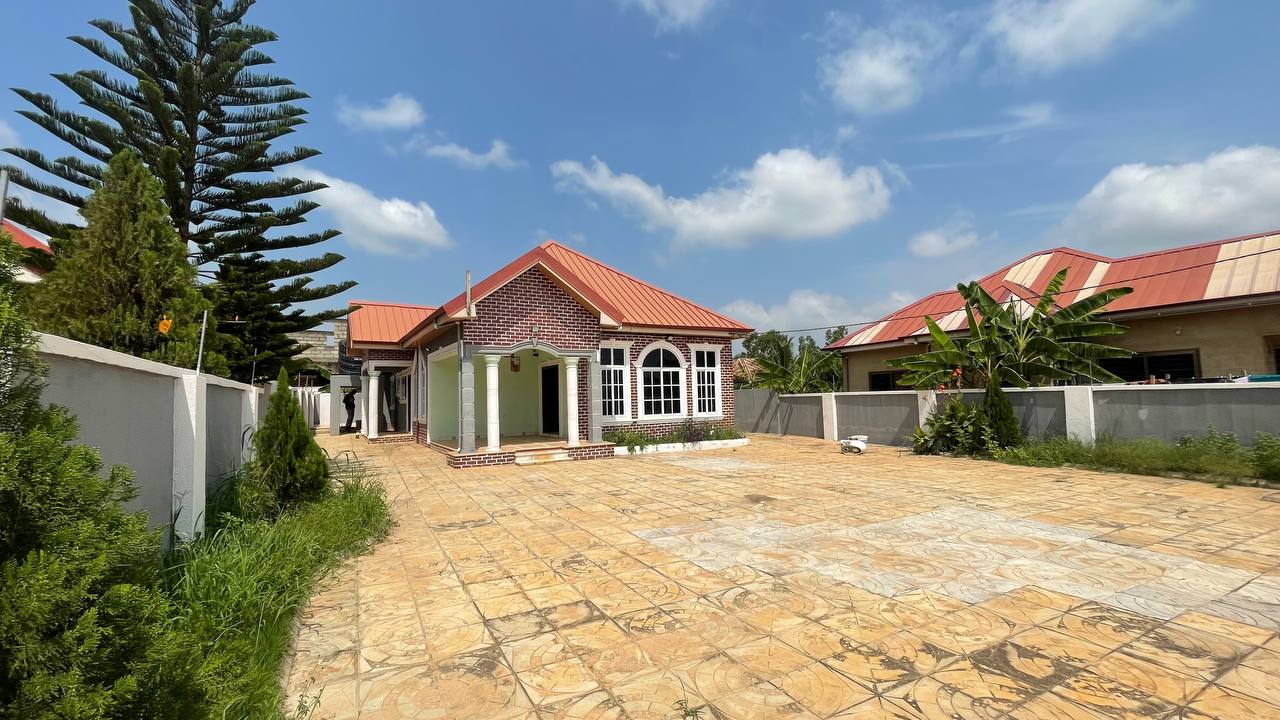 Three (3) Bedroom House For Rent at Adenta Amrahia