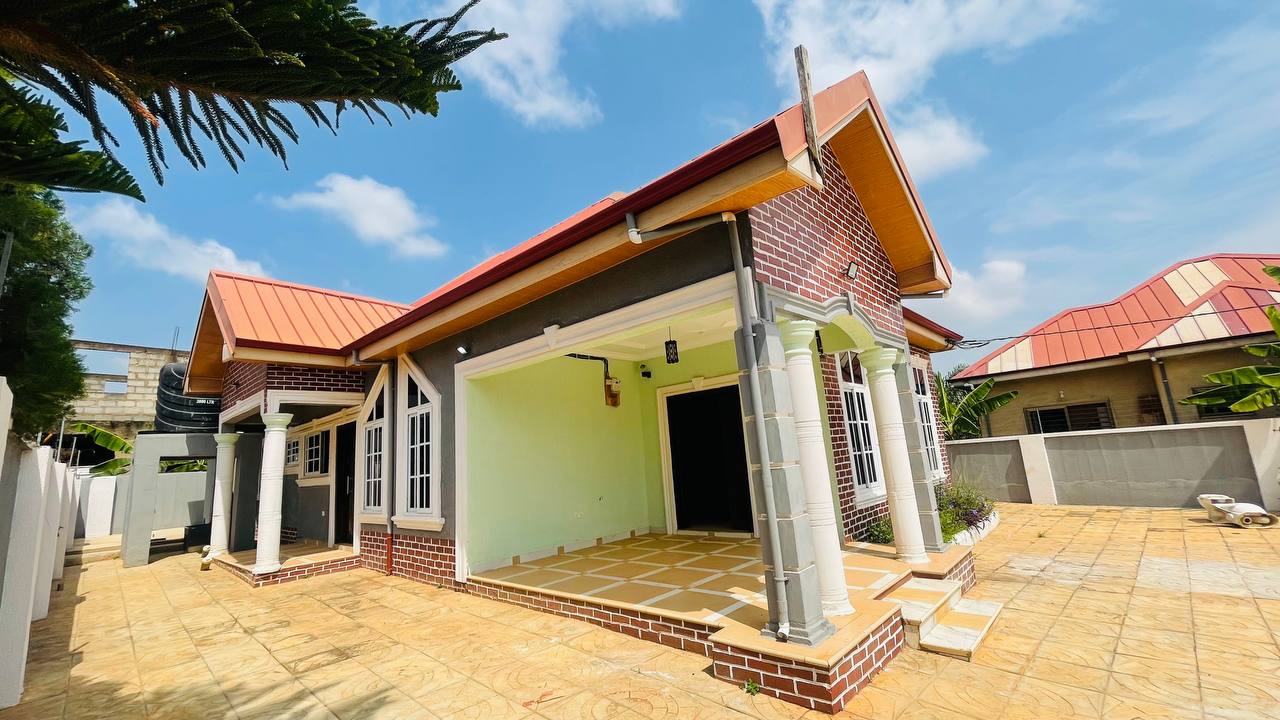 Three (3) Bedroom House For Rent at Adenta Amrahia