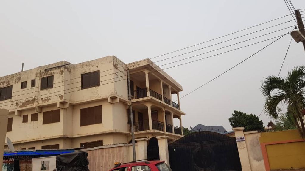 Apartment Building for Sale at Taifa