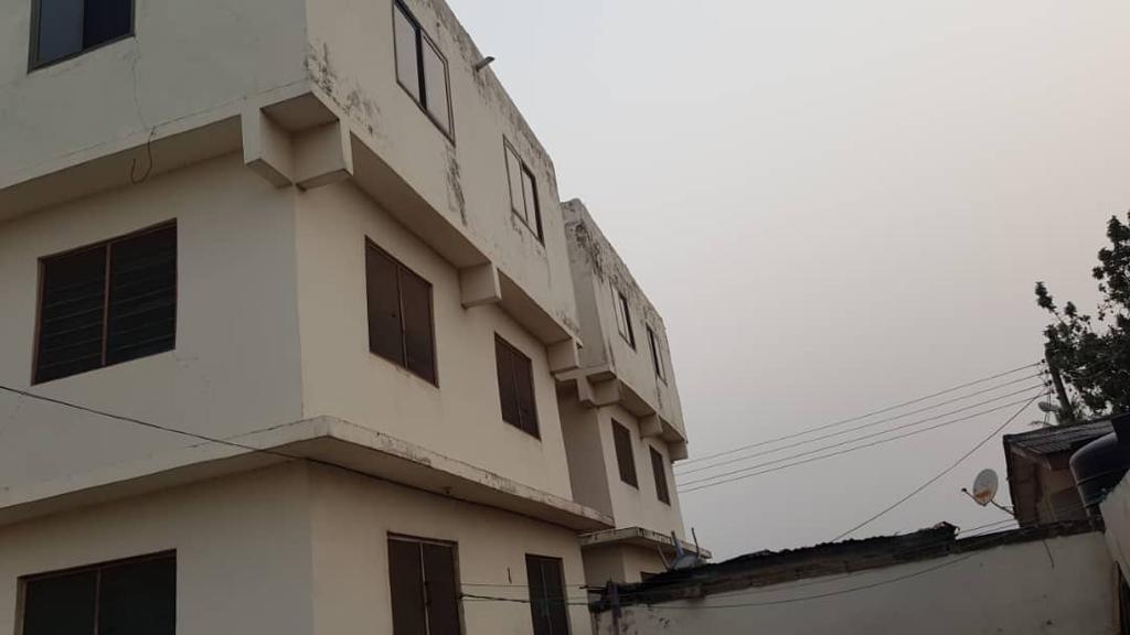 Apartment Building for Sale at Taifa