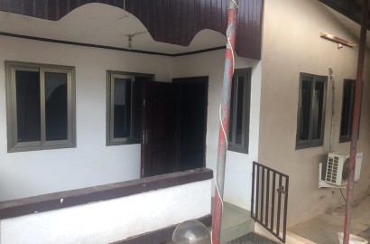 3 bedroom self compound for rent