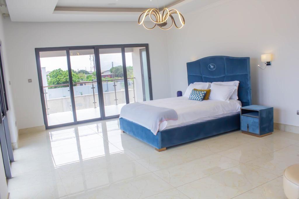 Four (4) Ensuite Bedrooms With One (1) Helper Ensuite Bedroom Are for Sale at the Azzuri Residences
