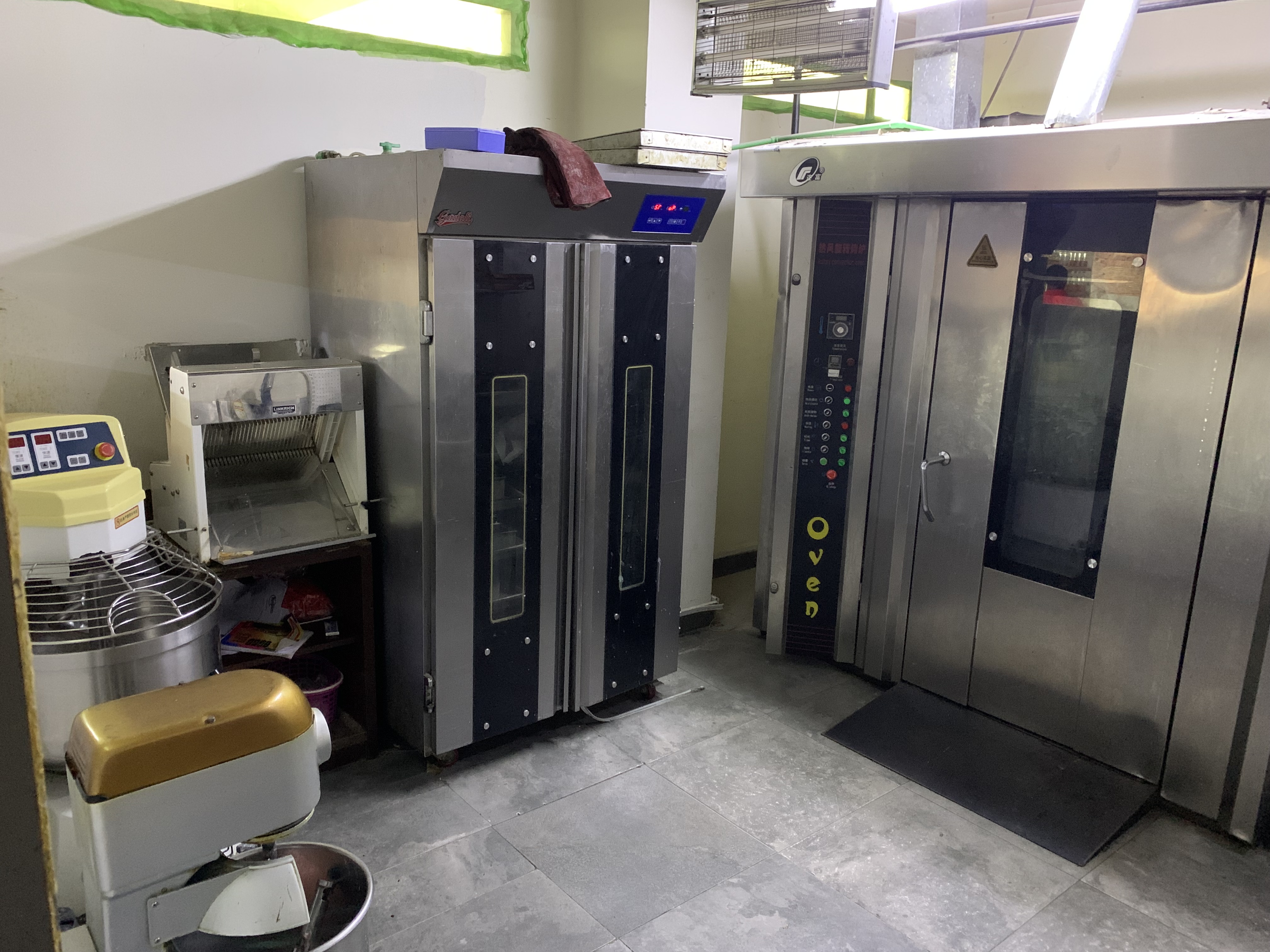 Commercial Space for Rent at Sakumono