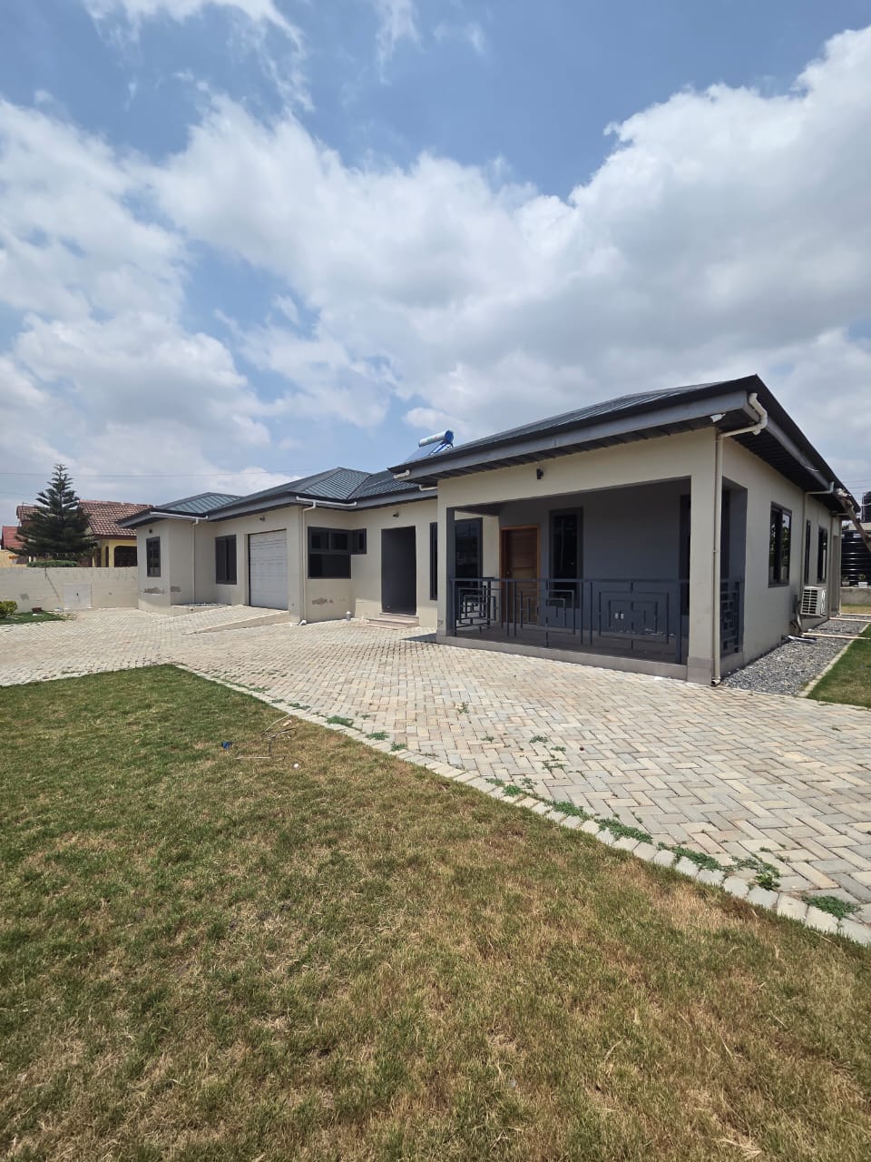 Four (4) Bedroom House For Rent at Spintex